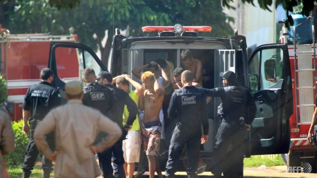 Pria Bersenjata Ledakkan Gerbang Penjara, 92 Napi di Brasil Kabur
