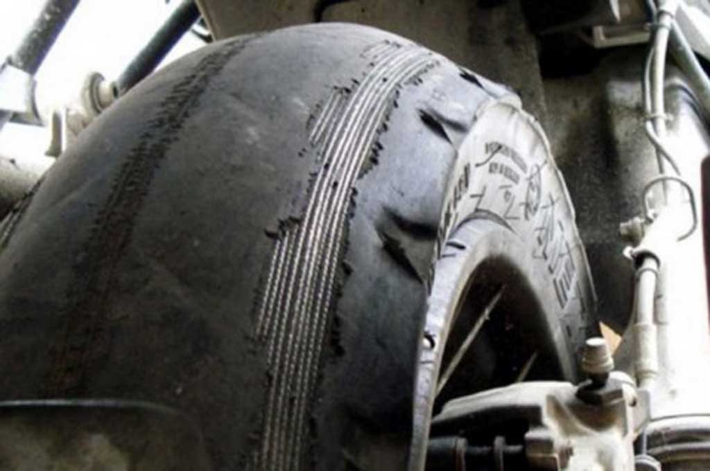 Cermati Tanda Ban Motor Mulai 'Botak'