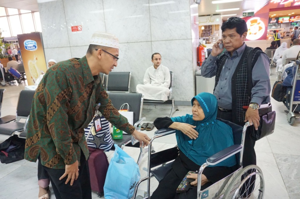 KJRI Jeddah Pulangkan TKI yang Sakit Keras