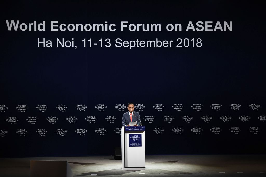 Forum WEF, Jokowi Sebut Ekonomi Global seperti 'Avengers: Infinity War'