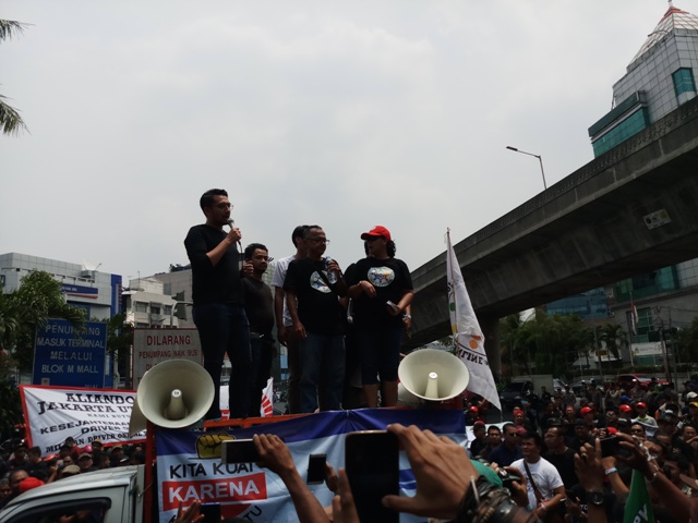 Go-Jek Minta Waktu Penuhi Tuntutan Mitra