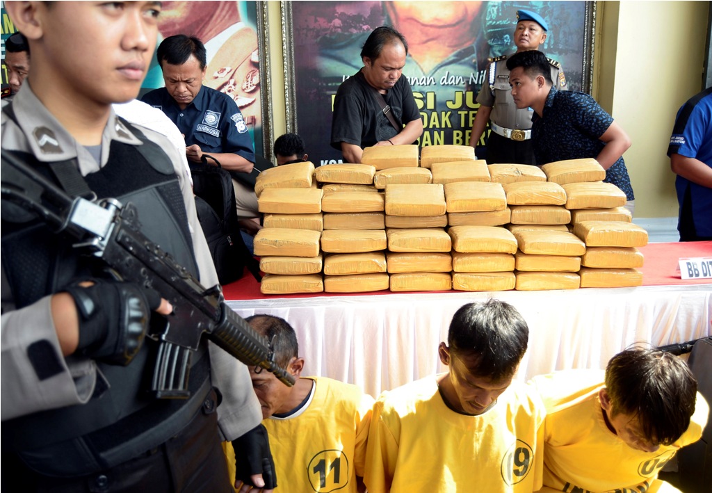Polisi Sita 341 Kg Ganja Dalam Genset