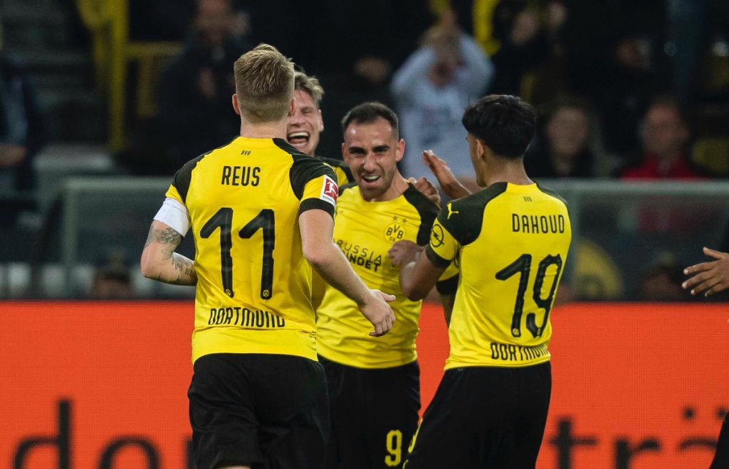 Jalani Debut Bersama Dortmund, Paco Alcacer Langsung Cedera