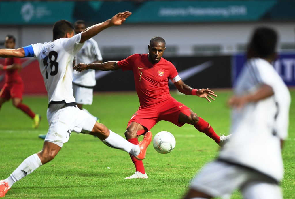 Boaz Solossa Kembali Perkuat Persipura Jayapura