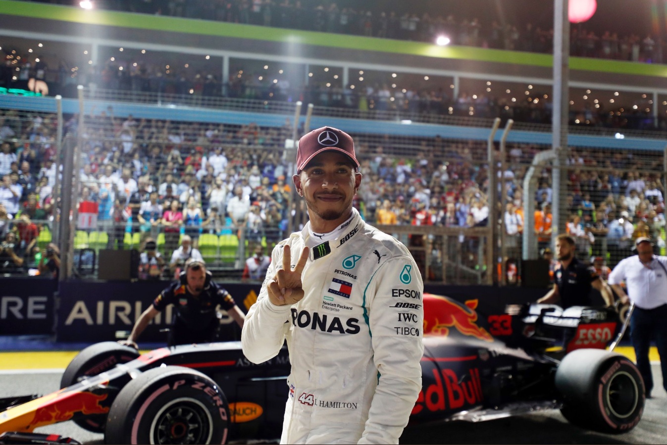 Lewis Hamilton Pimpin Lomba F1 GP Singapura