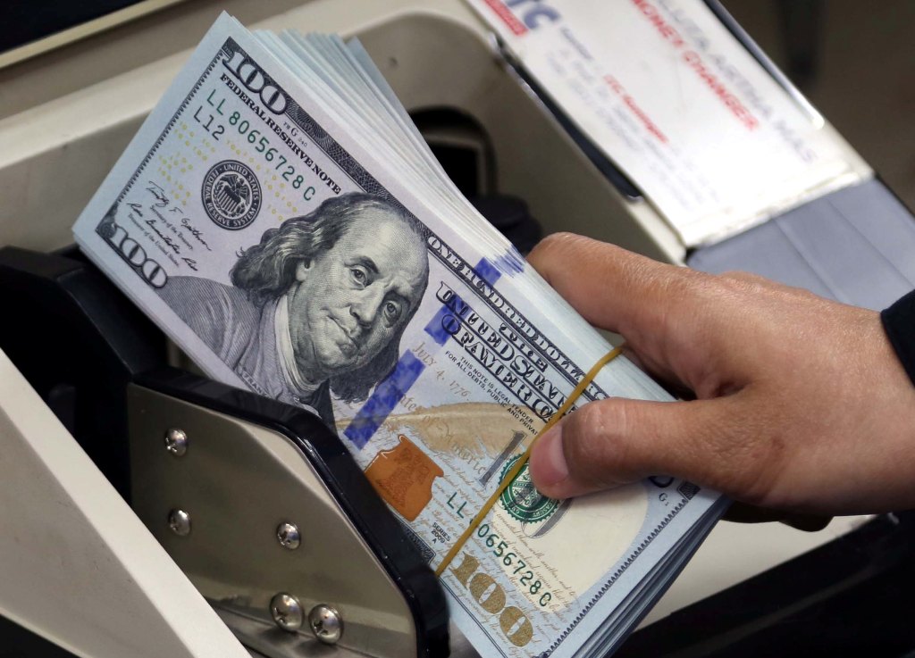 Dolar AS 'Pukul' Mata Uang Utama Dunia