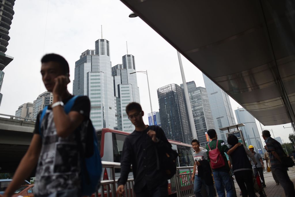 Tiongkok Balas Berlakukan Tarif Tambahan ke AS