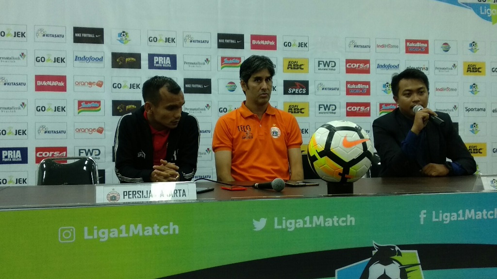 Dikalahkan Persib, Pelatih Persija Kecewa dengan Keputusan Wasit