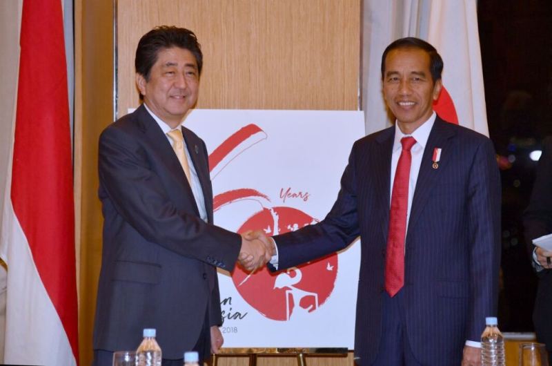 Hubungi Jokowi, PM Jepang Sampaikan Duka Cita