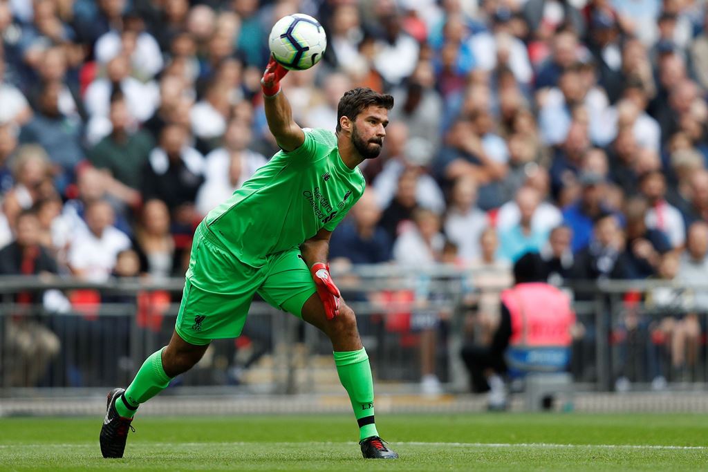 Alisson Akui Menangis saat Tinggalkan AS Roma