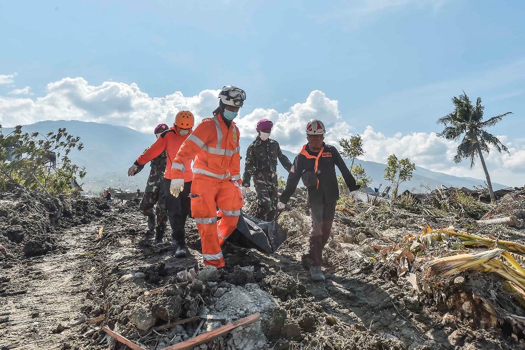 Tergerak Hati Memberi Penghormatan Terakhir