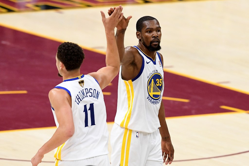 Thompson dan Durant Gemilang, Warriors Cicipi Kemenangan Perdana