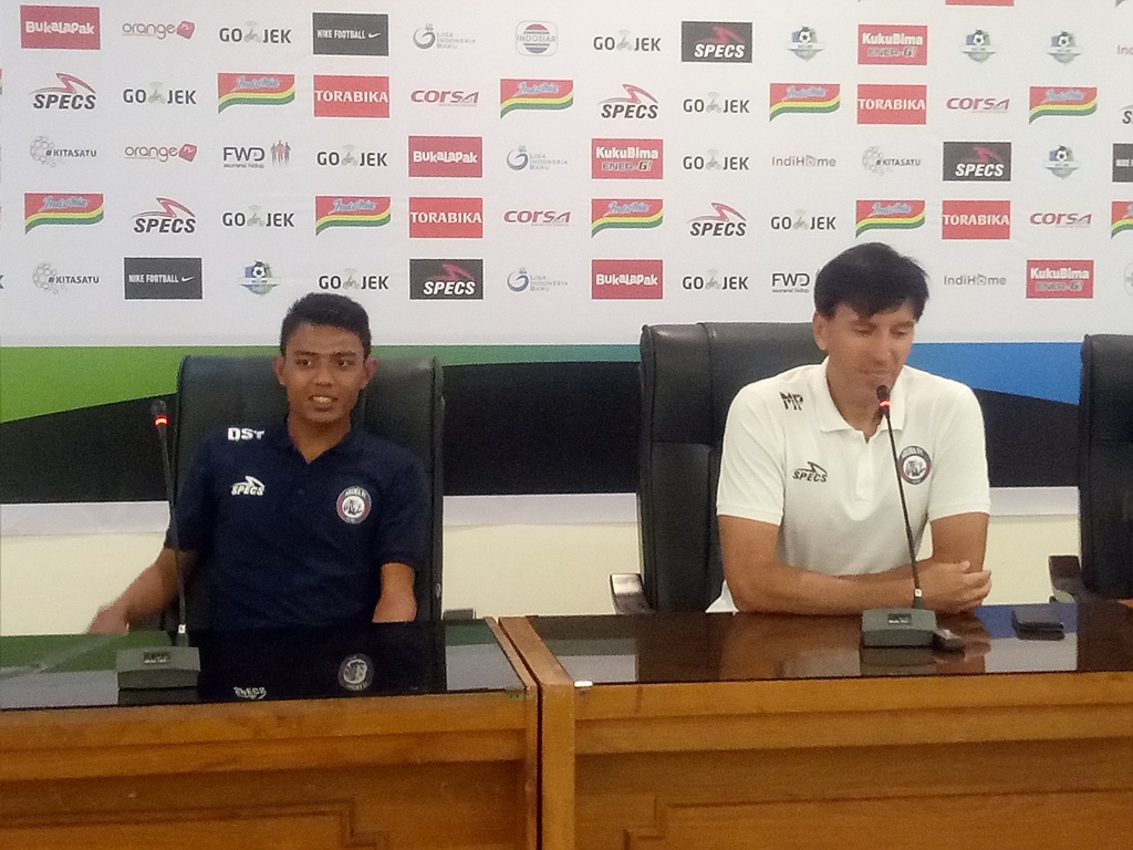 Masih di Zona Merah, Arema Wajib Menang Lawan Persebaya