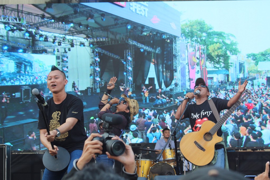 The Panas Dalam Bank Curi Perhatian Synchronize Festival Hari Kedua