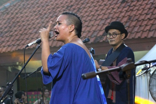 Bonita & the Hus Band Kenalkan Festival Musik Rumah