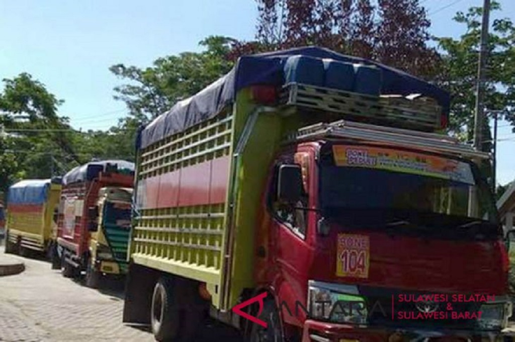 Bone Kirim 150 Truk Logistik ke Sulteng