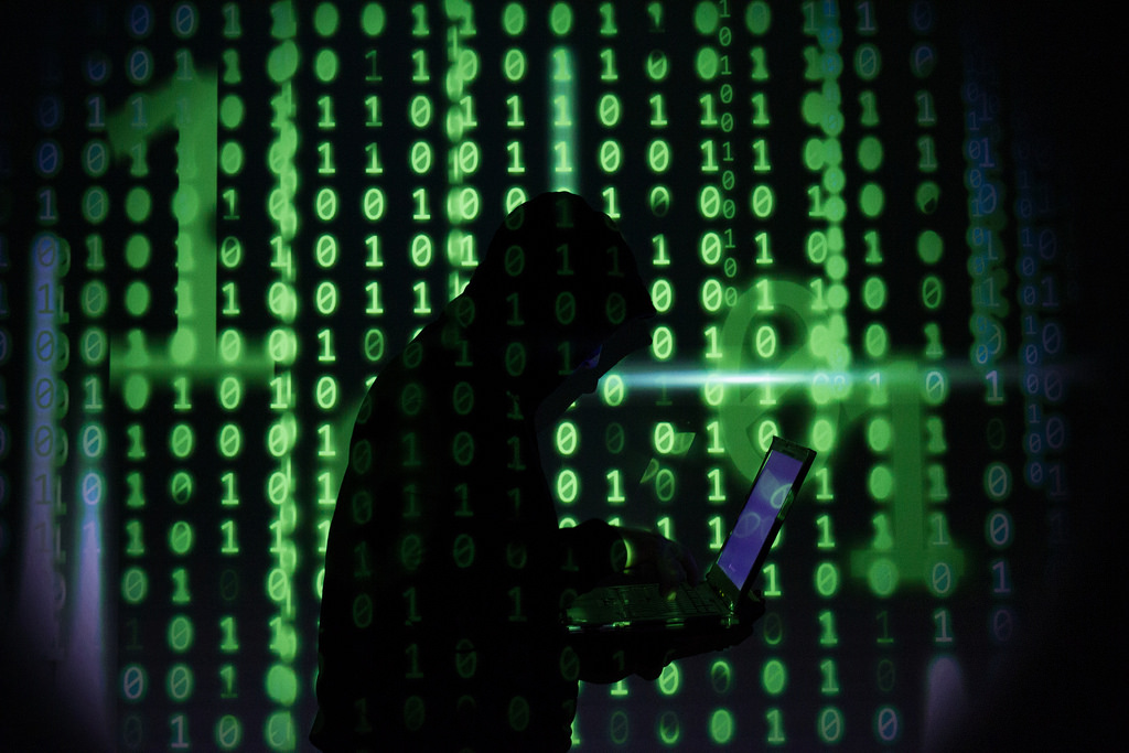 Amazon dan Apple Bantah Ada Alat Spionase di Server
