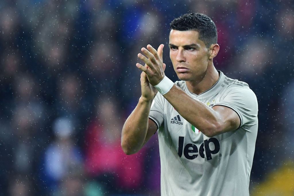 Ketika Ronaldo Dibela Mantan Kekasih