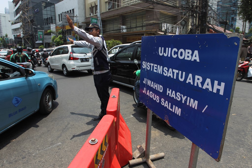 Warga Mengeluhkan Sistem Satu Arah di Jalan KH Wahid Hasyim
