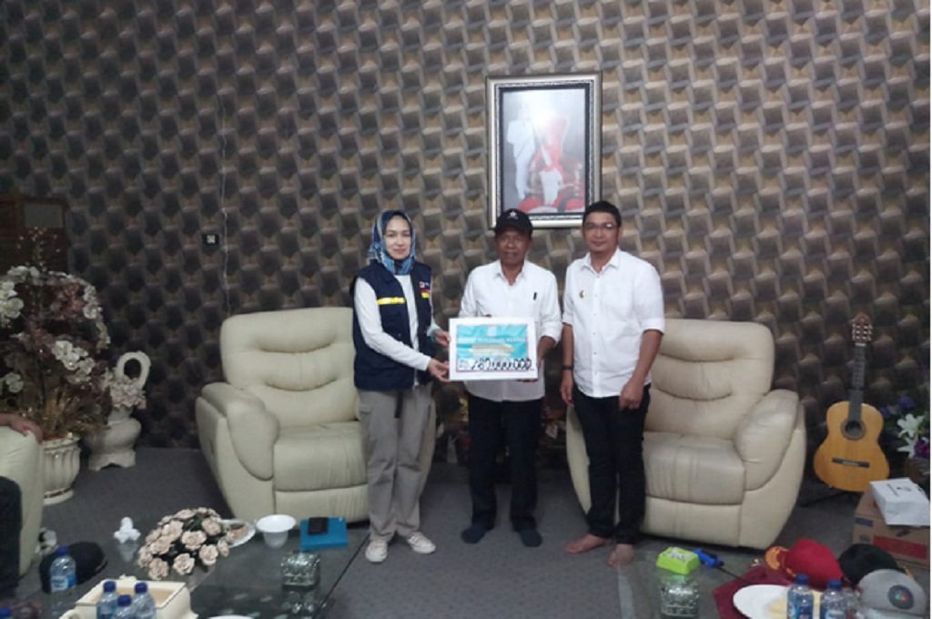 Pemkot Tangsel Serahkan Bantuan untuk Palu