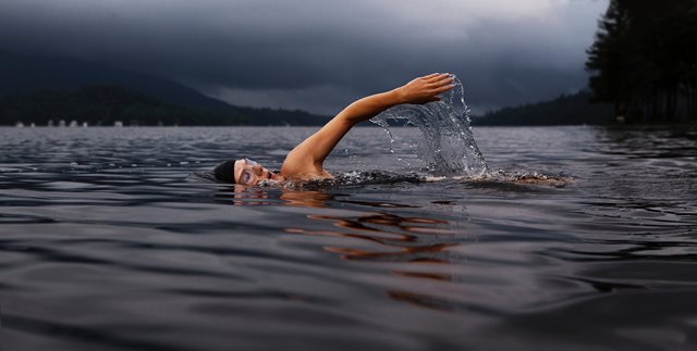 Rutin Berenang Dapat Mengurangi Gejala Kecemasan