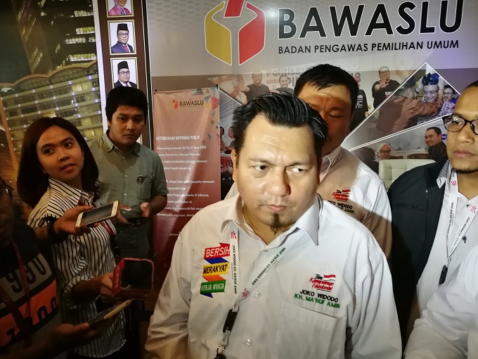 TKN Jokowi-Maruf Serahkan Bukti Kasus Ratna ke Bawaslu