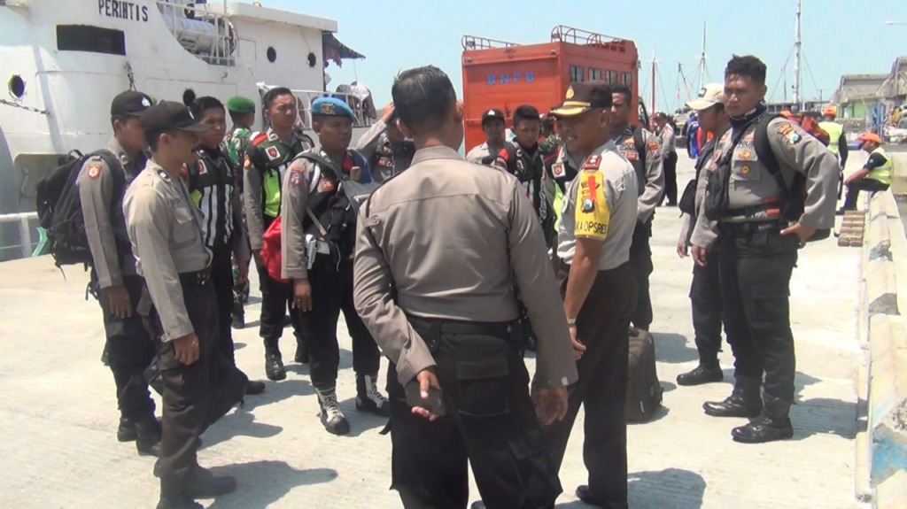 Polres Sumenep Kirim Tim Perbaiki Rumah Warga