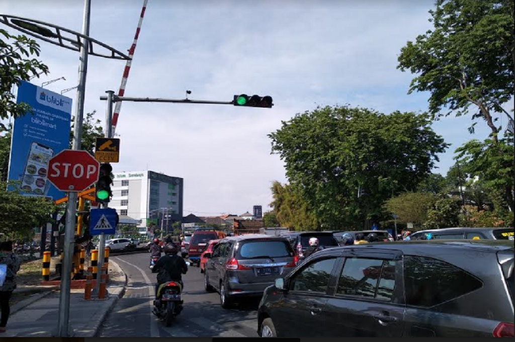 Pelanggar Lalu Lintas di Surabaya Dapat SMS Tilang