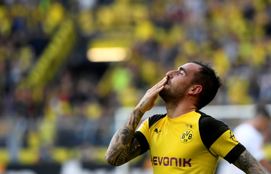 Paco Alcacer bakal Dipermanenkan Dortmund