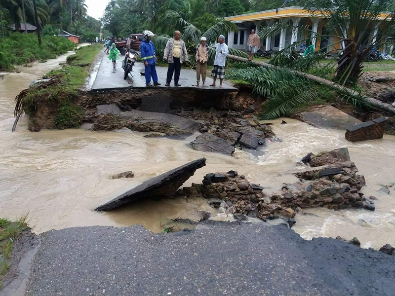 400 KK Terisolasi akibat Banjir Bandang di Natal