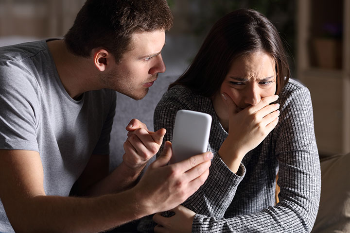 Empat Cara Mengurangi Kecemasan Terhadap Pasangan
