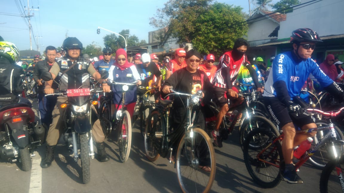 Atlet BMX dan Hadiah Menarik Meriahkan Sepeda Nusantara di Blitar