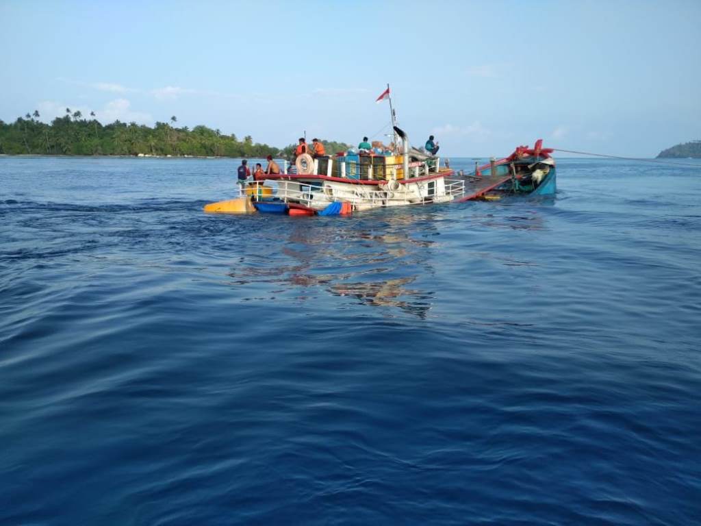 Kapal Kargo Tenggelam di Perairan Anambas
