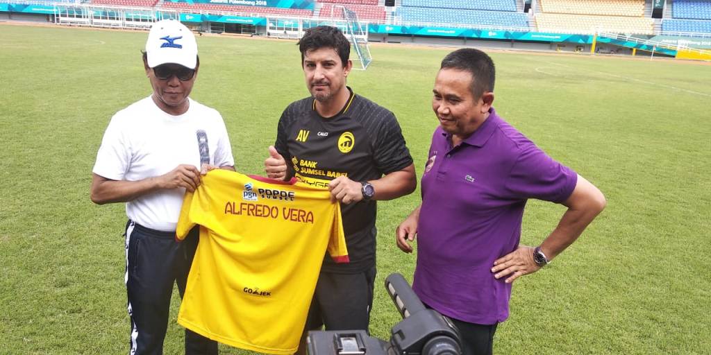 Angel Alfredo Vera Resmi Latih Sriwijaya FC