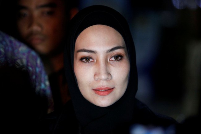 Steffy Burase Jadi Saksi di Sidang Bupati Bener Meriah