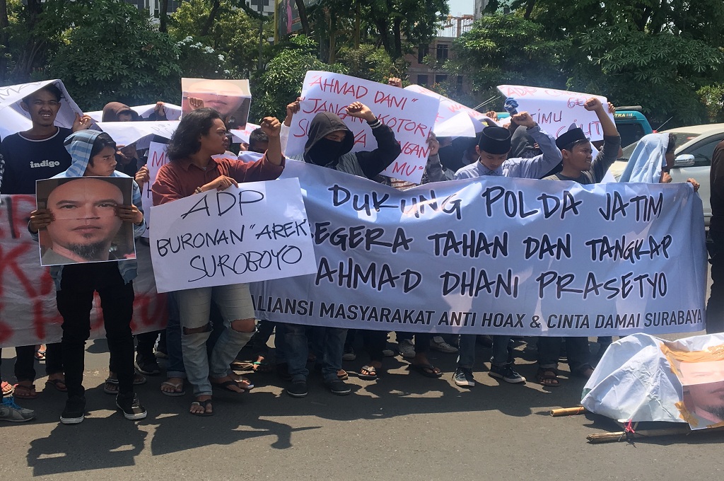 Polda Jatim Didesak Tahan Ahmad Dhani