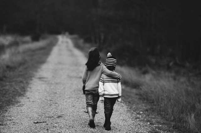 Tips Menghindari Penculikan Anak di Tempat Umum