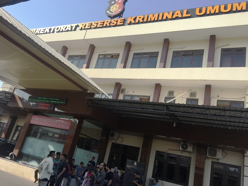 Penyidik Polda Jatim Tunggu Dhani Hingga Malam