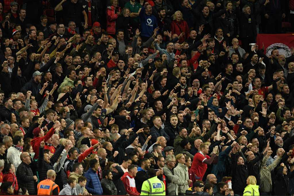 Suporter tidak Disiplin, Manchester United Didenda UEFA