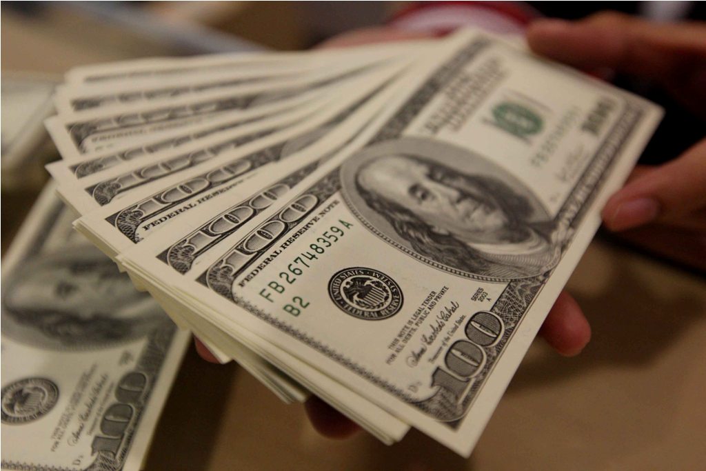Dolar AS Hempaskan Dua Mata Uang Utama Dunia