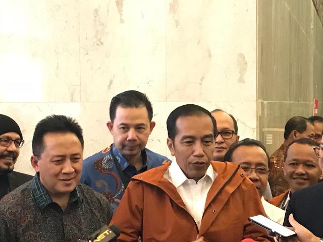 Jaket Baru Jokowi dari Ideafest 2018
