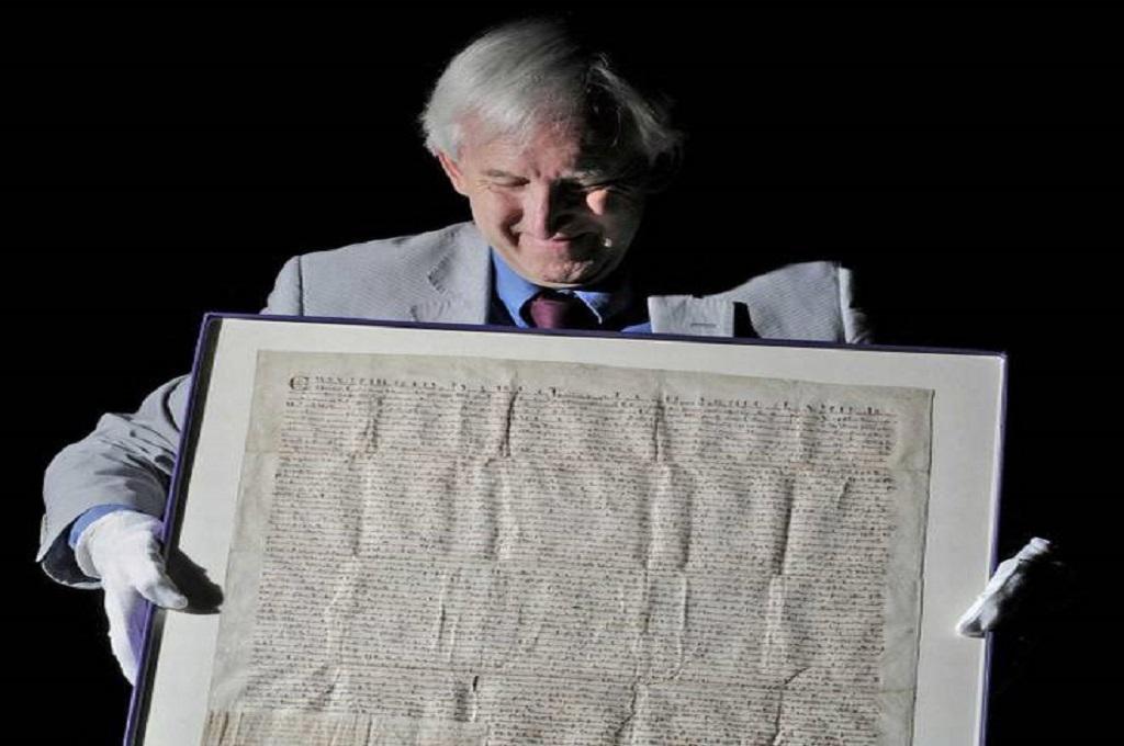 Coba Curi Piagam Magna Carta, Pria Ditangkap