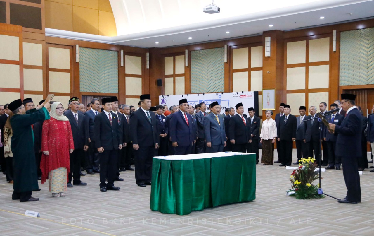 Menristekdikti: Dosen Jangan Hanya Fokus Mengajar