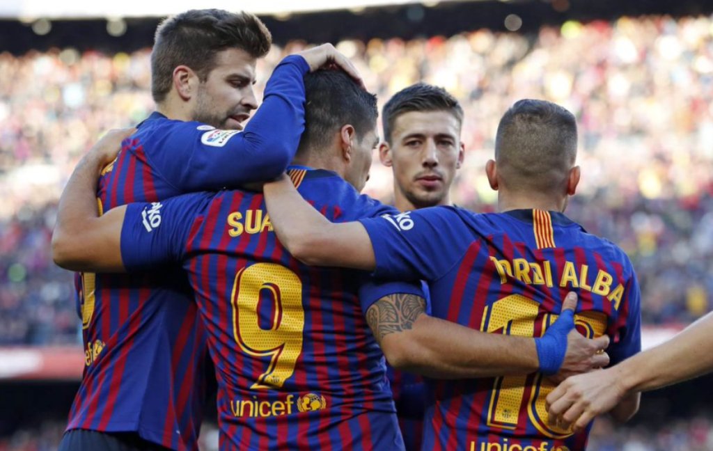 Suarez Bersinar, Barcelona Hancurkan Madrid