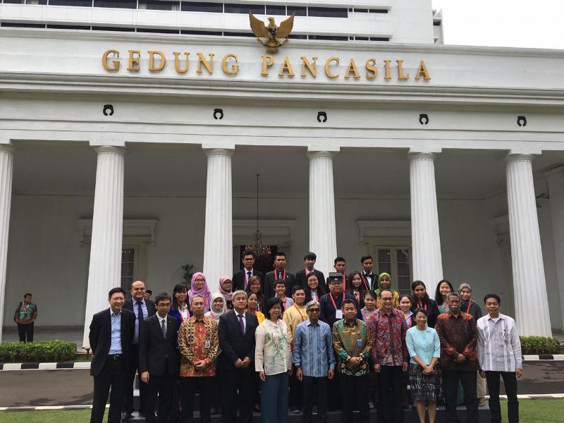 Pemuda Diskusi Toleransi di ASEAN Youth Interfaith Camp