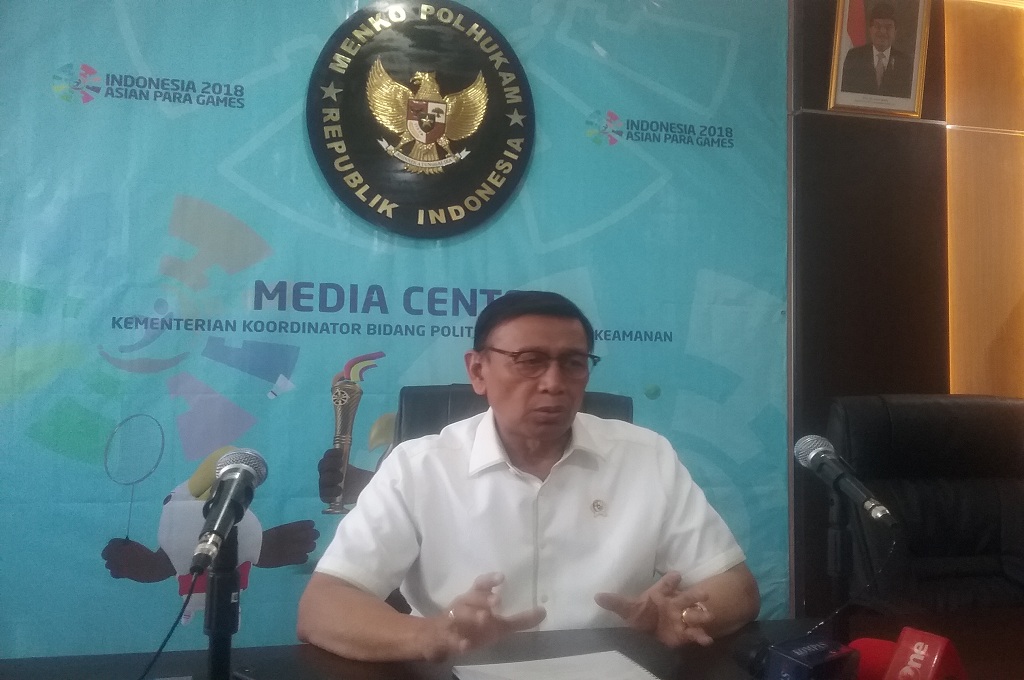 Wiranto: Paksa Kibarkan Bendera HTI, Cari Tempat Lain