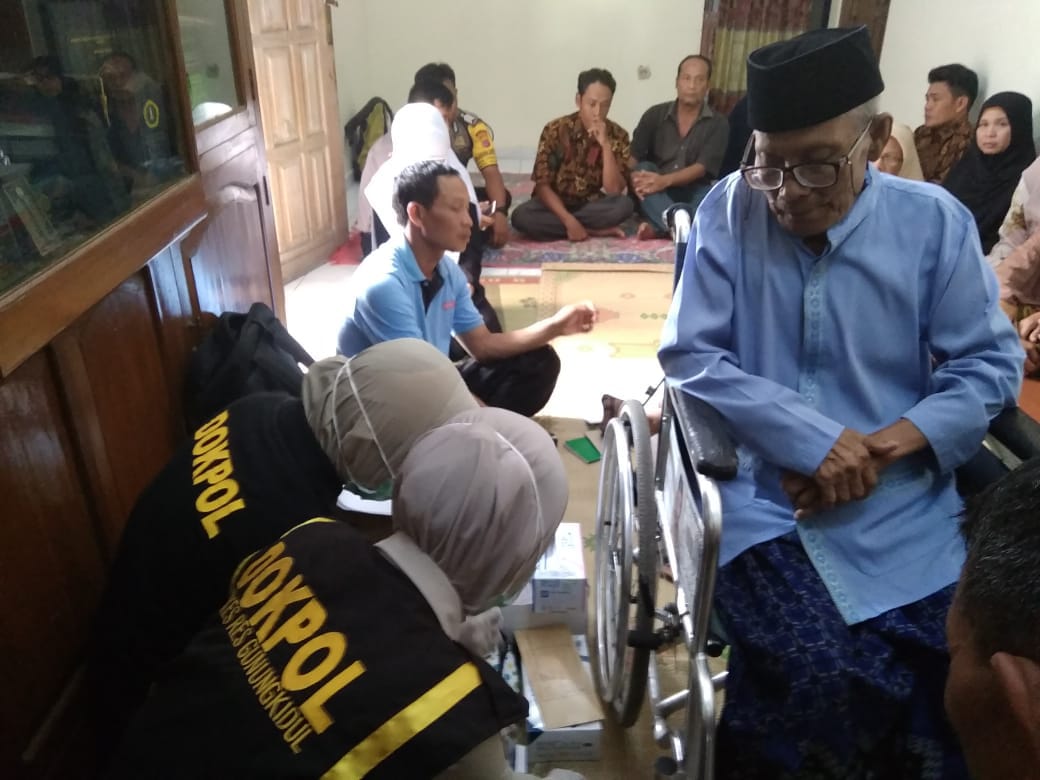 Polisi Ambil Sampel DNA Keluarga Korban Lion Air