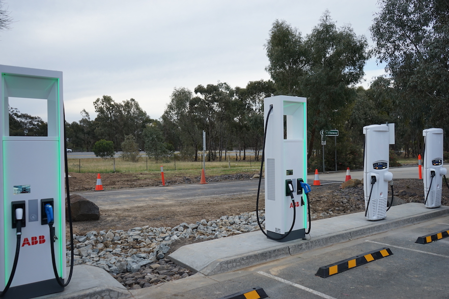 Hanya 15 Menit, Chargefox Tawarkan Fast-Charging Tercepat Mobil Listrik