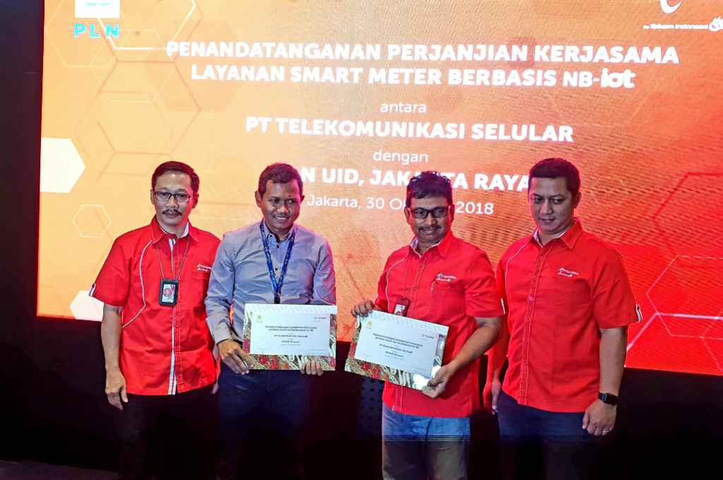 Telkomsel dan PLN Disjaya Pasang Solusi NB-IoT