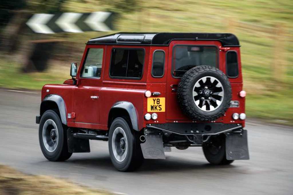 Land Rover Defender Sport Baru Mainan Kaum Borjuis